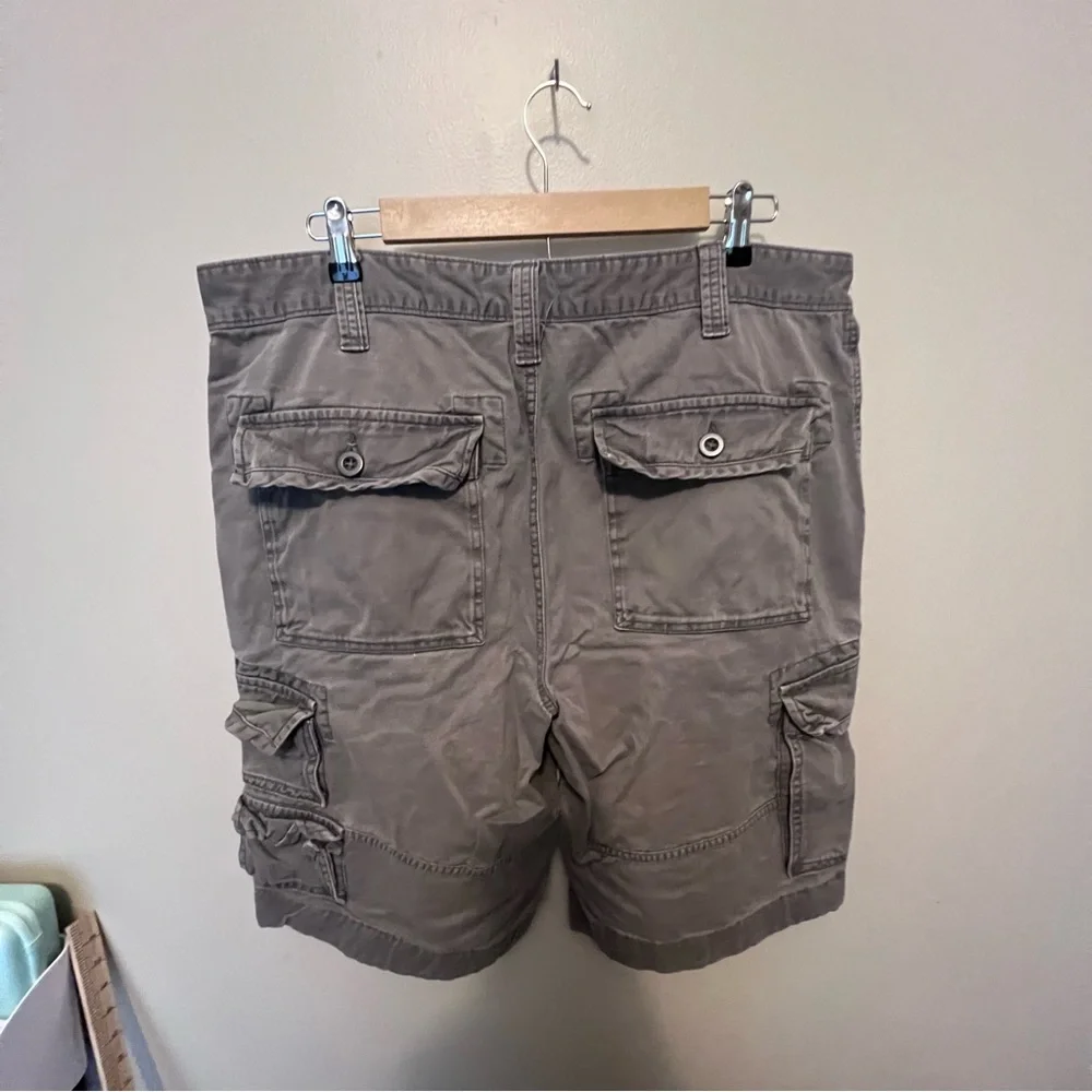 Men's Cargo Shorts in gray cotton blend durable fabric and stitching